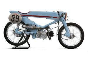 1961 Honda Super Cub Hot Rod by Deus Japan