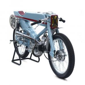 1961 Honda Super Cub Hot Rod by Deus Japan
