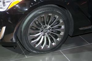 2016 Genesis G90