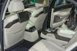2016 Genesis G90