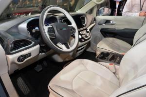 2016 Chrysler Pacifica Hybrid