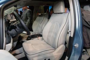 2016 Chrysler Pacifica Hybrid