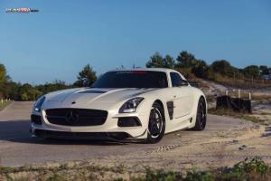 Спорткар Mercedes SLS AMG Black Series посетил тюнинг-ателье RENNtech