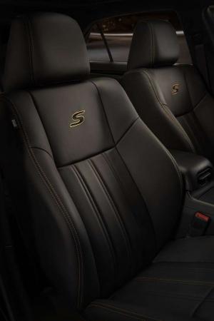2016 Chrysler 300S Alloy Edition