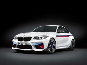 «Заряженное» купе BMW M2 Coupe оснастили фирменный спорт-китом M Performance Parts
