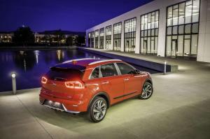 2016 Kia Niro US)