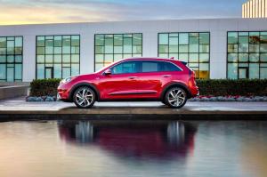 2016 Kia Niro US)