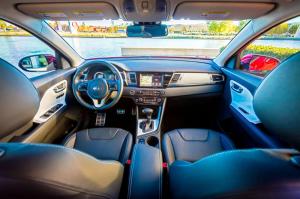 2016 Kia Niro US)