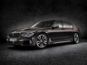 Состоялась премьера седана BMW M760Li xDrive с 600-сильным двигателем