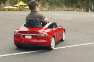 Tesla Model S для детей