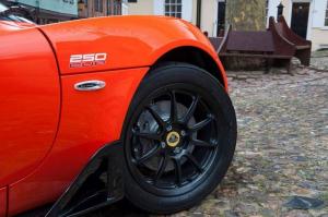 2016 Lotus Elise Cup 250