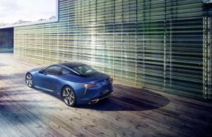 2016 Lexus LC500h EU)