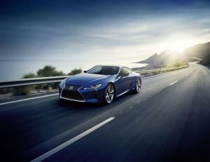 2016 Lexus LC500h EU)