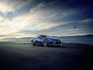 2016 Lexus LC500h EU)