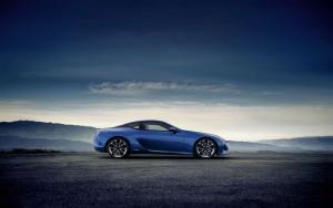 2016 Lexus LC500h EU)