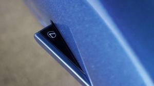 2016 Lexus LC500h EU)