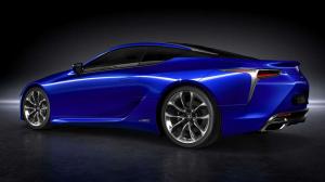2016 Lexus LC500h EU)