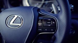 2016 Lexus LC500h EU)
