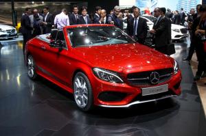 Новый Mercedes-Benz C-Class оснастили мягким верхом