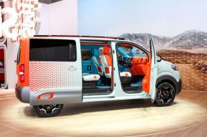 2016 Citroen SpaceTourer Hyphen Concept