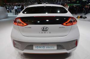 2016 Hyundai IONIQ electric