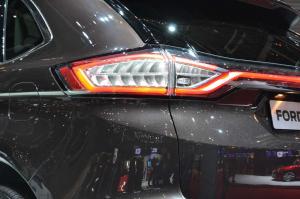 2016 Ford Vignale Edge