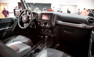 2016 Jeep Crew Chief 715 Concept