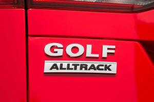 2016 Volkswagen Golf Alltrack US)