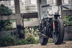 2016 Triumph Thruxton Tracker by Onehandmade