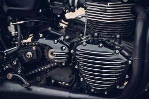 2016 Triumph Thruxton Tracker by Onehandmade