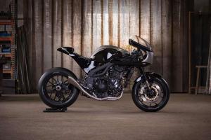 2010 Triumph Speed Triple 1050 Dark Matter by Euromotos