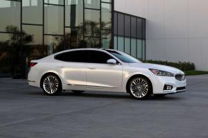 2016 Kia Cadenza US)