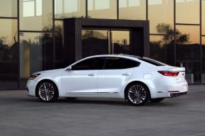 2016 Kia Cadenza US)