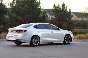 2016 Kia Cadenza US)