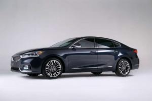 2016 Kia Cadenza US)