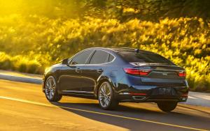 2016 Kia Cadenza US)