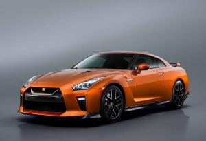 2016 Nissan GT-R US)