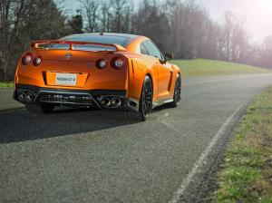 2016 Nissan GT-R US)