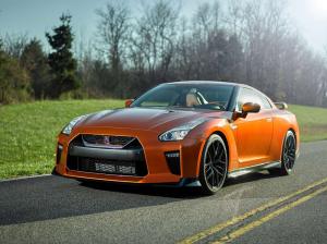 2016 Nissan GT-R US)