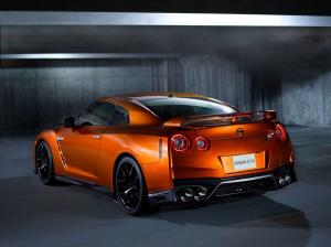 2016 Nissan GT-R US)