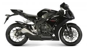 Спортивные мотоциклы Honda CBR1000RR Fireblade TT Special и Black Edition