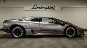 В Канаде на продажу выставлено купе Lamborghini Diablo SV с пробегом менее 2 километров