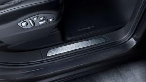 2016 Porsche Cayenne S E-Hybrid Platinum Edition