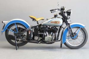 Старинный мотоцикл Harley Davidson VL1200 1936 года