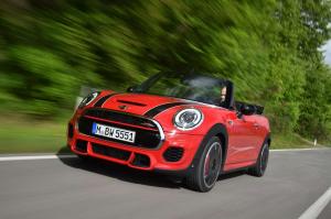Mini представил «заряженный» кабриолет JCW Cabrio