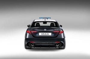 2016 Alfa Romeo Giulia Quadrifoglio Carabinieri