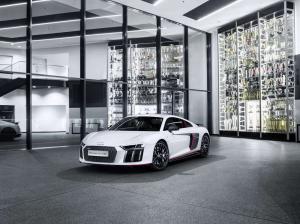 Audi представила спецверсию суперкара R8