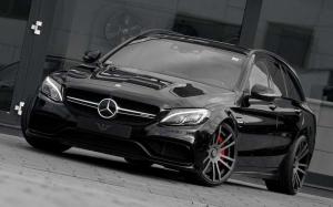 «Заряженный» универсал Mercedes-AMG от ателье Wheelsandmore наводит страх на суперкары