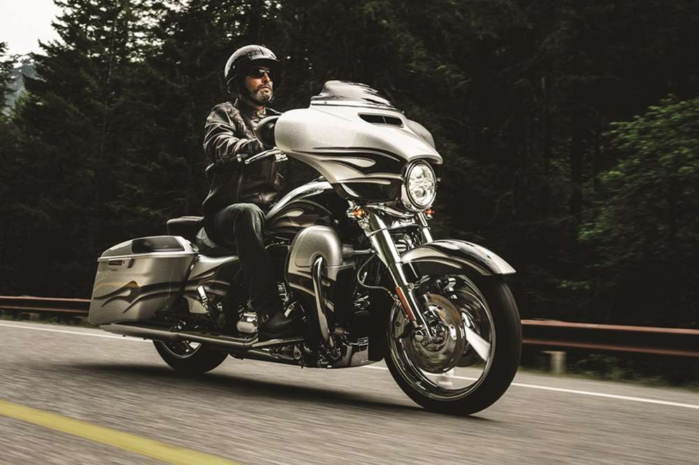 Harley-Davidson показал новые мотоциклы серии CVO 2015 года