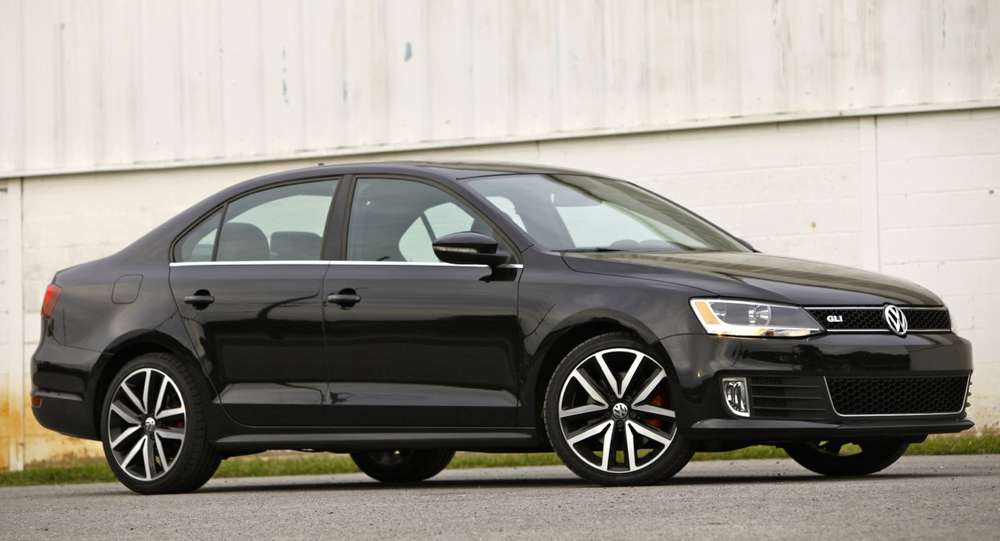 Обновленный Volkswagen Jetta: равнение на «старшего брата»